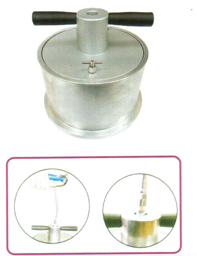 TRACK BEARING PACKER FOR TRUCK